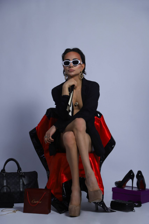 Транссексуалка Электра