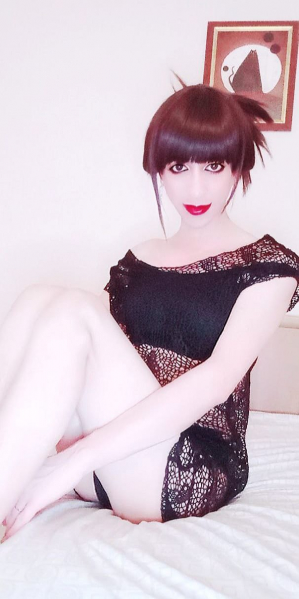 Транссексуалка Лея