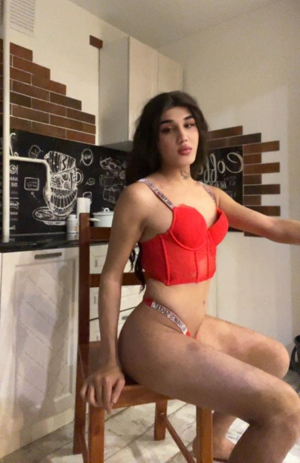 Лаура транс